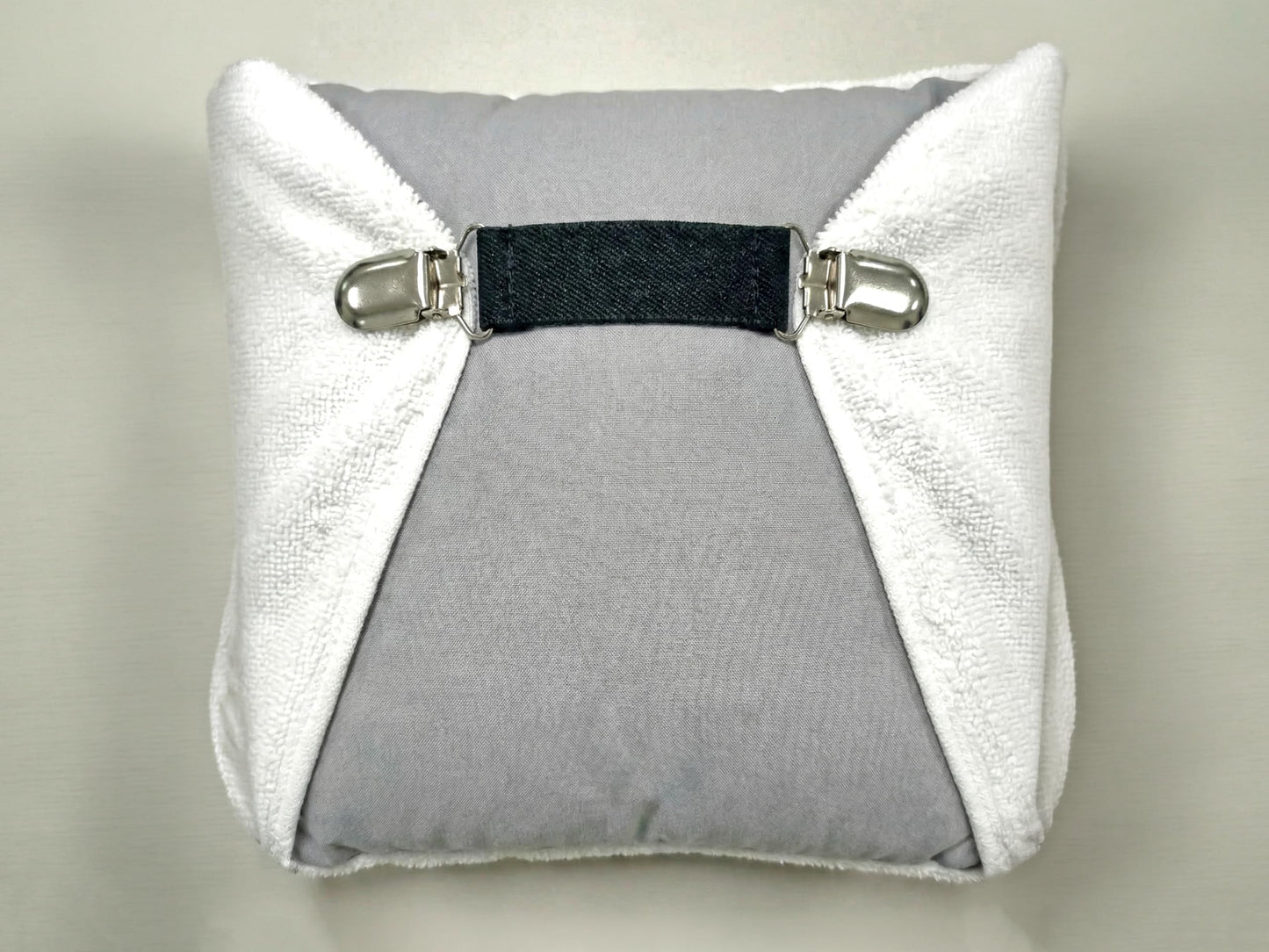 Glove Clips (3-Pack) (Glitter Silver, 3/4 inch)